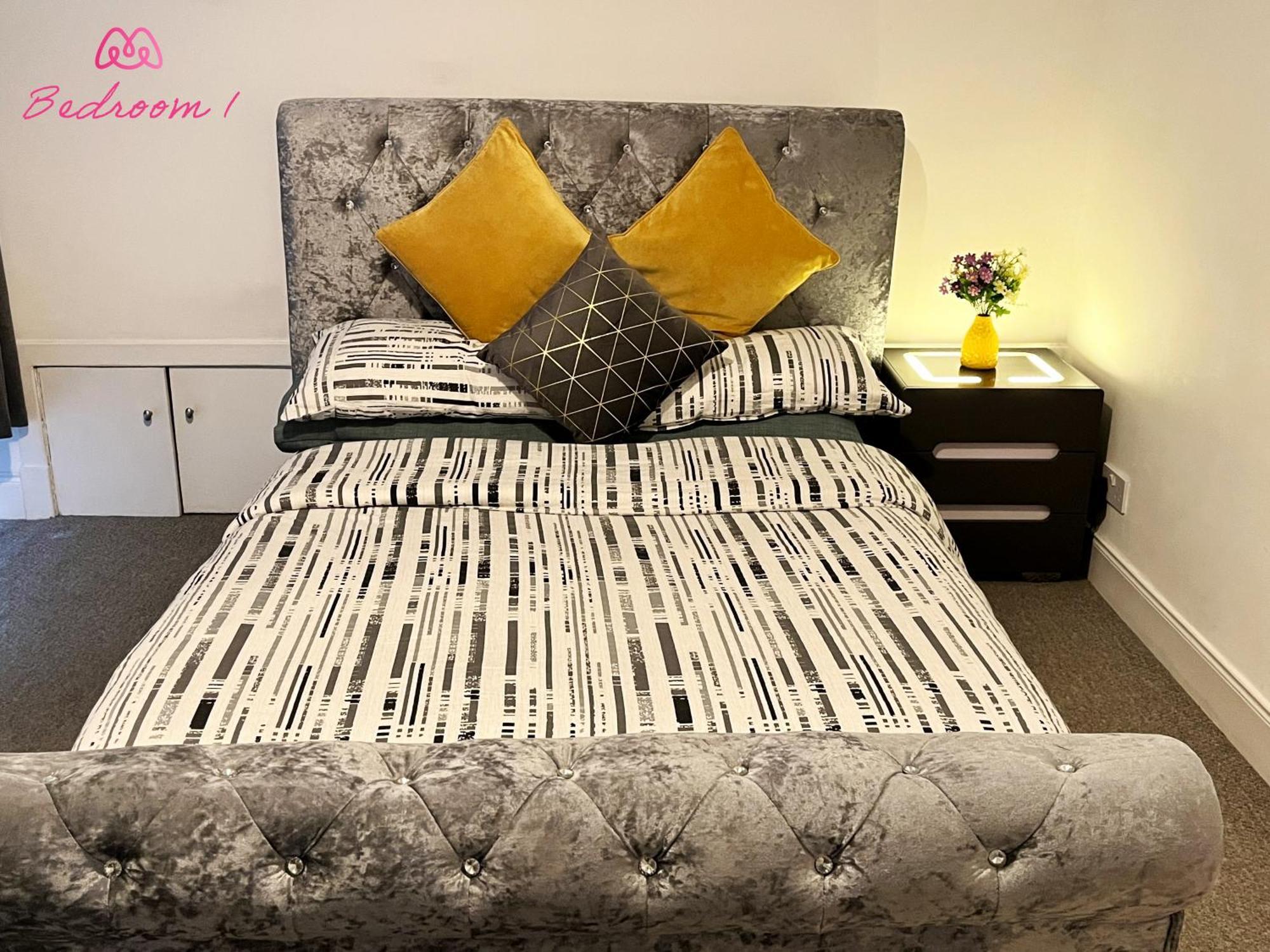 2 Bedrooms Entire Apartment Self Check In Kelty Luaran gambar